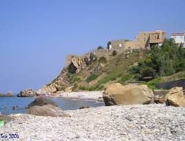 http://arteefotografia.blogspirit.com/album/ruderi_romani/rudere_castel_di_tusa.3.jpg